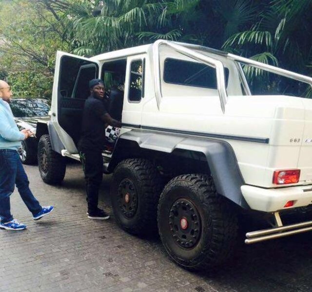 Sulley Muntari - Mercedes Brabus G63 AMG 6×6