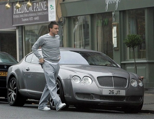 John Terry ( Bentley Continental (110 bin Euro)
