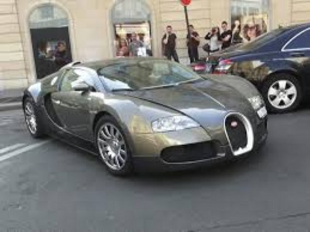 SAMUEL ETO'O - BUGATTİ VEYRON