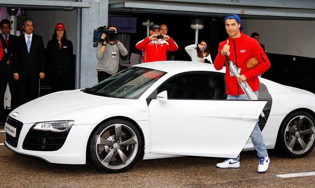 Maria Sharapova Porcshe Carrera 911