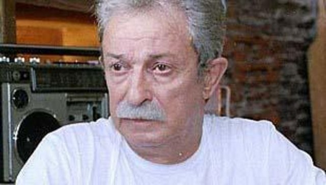 Fırıncı Nusret Efendi - Savaş Dinçel - EKMEK TEKNESİ -  - Savaş Dinçel'in canlandırdığı 'Fırıncı Nusret Efendi' Ekmek Teknesi'nde en  -  - sevdiğimiz karakterlerden biriydi... -