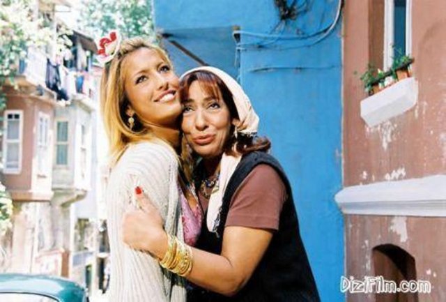 Pembe - Melek Baykal - CENNET MAHALLESİ -  - Ünlü tiyatrocu Melek Baykal'ın 'Cennet Mahallesi'nde canlandırdığı Pembe  -  - hepimizin kalbinde taht kurdu... -