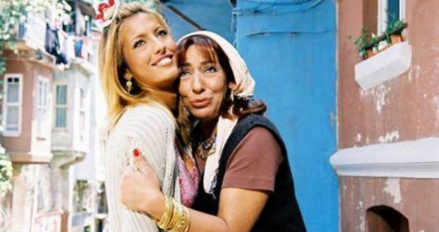 Pembe - Melek Baykal - CENNET MAHALLESİ -  - Ünlü tiyatrocu Melek Baykal'ın 'Cennet Mahallesi'nde canlandırdığı Pembe  -  - hepimizin kalbinde taht kurdu...