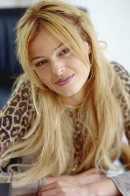 Havin - Naz Elmas - HAZİRAN GECESİ -  - Naz Elmas, bugünkü başarısını 'Haziran Gecesi'nde canlandırdığı 'Havin'  -  - karakterine borçlu...