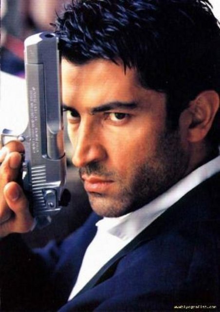 Yusuf Miroğlu - Kenan İmirzalıoğlu - DELİ YÜREK -  - Kenan İmirzalioğlu yıllar önce Deli Yürek'deki Yusuf Miroğlu'nu unutulmaz  -  - karakterlerden biri yapmıştı... -