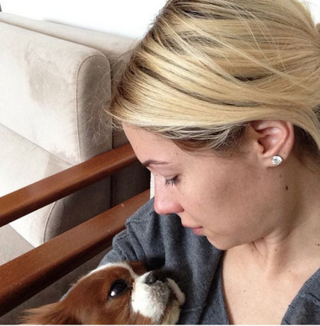 SANEM TEZMAN VE KÖPEĞ MACHO