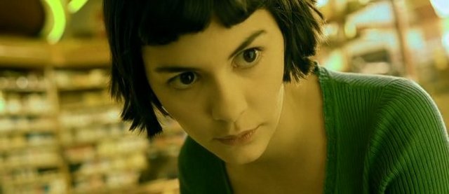 Amelie " İki insana birbirlerine aşık olduklarını söylersen olurlar…"