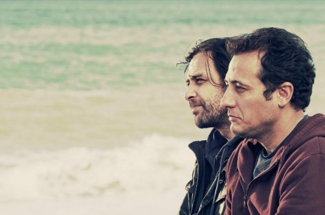 Kaybedenler Kulübü "Bunca insan yalnızken neden bunca insan yalnız."