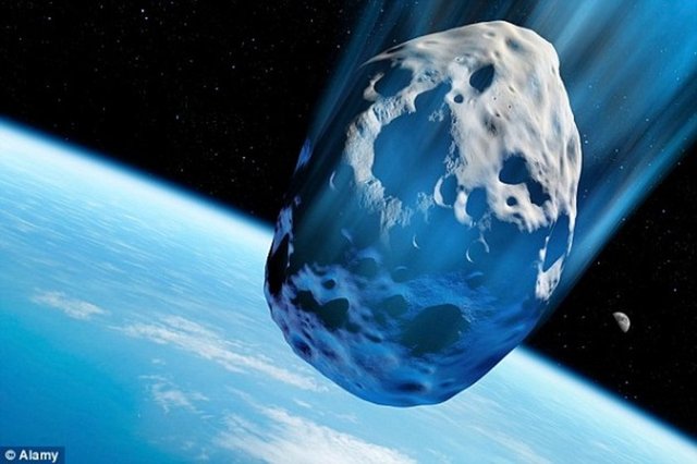 Meteor çarpması sonucu öldüHindistan'da yaşayan bir adam tarihte ilk defa gerçekleşen bir olayın kurbanı oldu. Dailymail'in haberine göre 40 yaşındaki otobüs şöförü, aracından inip su içtiği esnada bir meteorun çarpması sonucu hayatını kaybetti. Ölen adamın ailesine devlet tarafından 1000 pound tazminat ödendi.