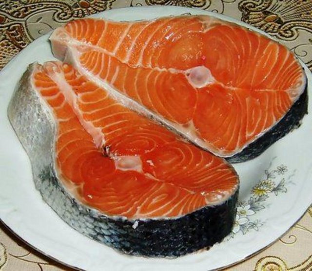 Beslenmede haftada en az 2-3 kere Omega-3 açısından zengin somon veya hamsi, sardalya, ayıbalığı, lüfer, levrek gibi balıkları tüketin. Yemeklerde, salatalarda sızma zeytinyağı, fındık yağı veya soya yağı kullanın.