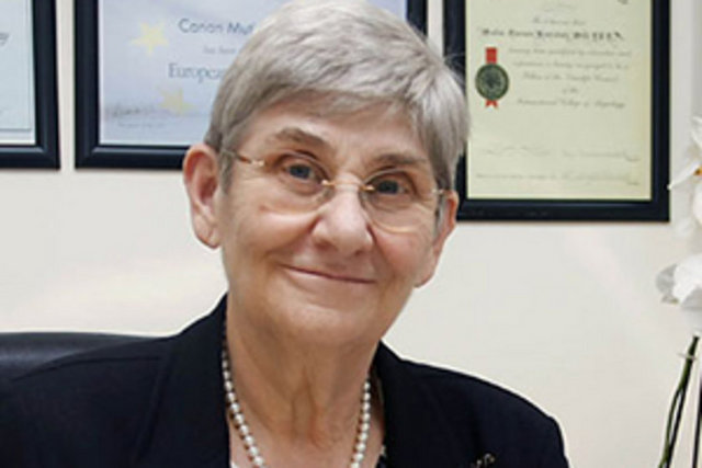 Neneler ya da ev kadınları, evde oturduklarında sürekli televizyon izlemek yerine bunu kolaylıkla yapabilirler. Saf köy tereyağı, en sağlıklısıdır, buzdolabında bile katı değildir ve istenildiği kadar kullanılabilir. Saf köy tereyağı ve soğuk sızma zeytinyağı her gün gereği kadar vücudumuza girmelidir."