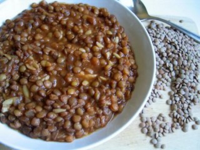 Her türlü mercimek yemeği (Sarı, kırmızı veya yeşil olabilir.)