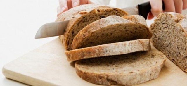 '6-7 DİLİM EKMEK SAKINCALI'  - "Günde 100 gram karbonhidrat yeterlidir. Çünkü vücudumuzu aşırı çalışmaya zorlar."