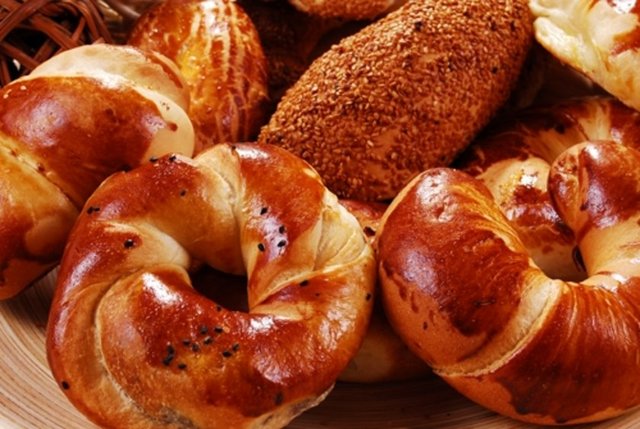 08:00 - 09:00 - Herhangi bir ekmek, simit, poğaça yenmeyecek.