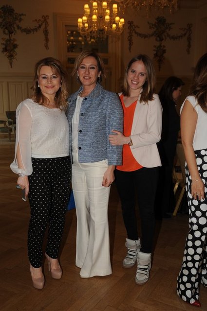 DEMET SABANCI ÇETİNDOĞAN, REVNA, YELDA DEMİRÖREN 