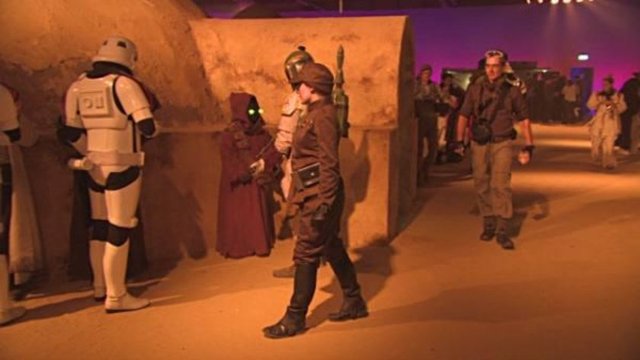 Genç kızın hayallerini gerçekleştiren Secret Cinema Star Wars'un starship'ini de gördü... İşte hayranlarının merakla beklediği filmin kamera arkası...
