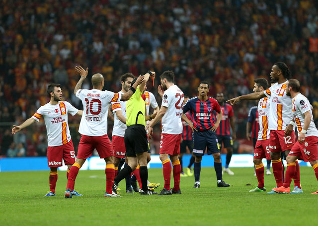 "Sadece bizim aleyhimize böyle kararlar veriyorsunuz"