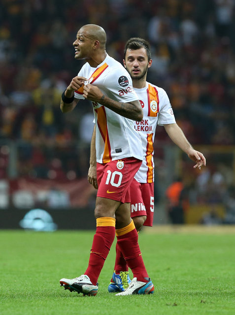 Brezilyalı futbolcu özellikle Dany'nin kırmızı kart gördüğü pozisyona büyük tepki gösterdi.