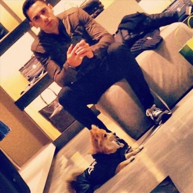 KADİR DOĞULU Oturduk bekliyoruz. işi bitsede gitsek