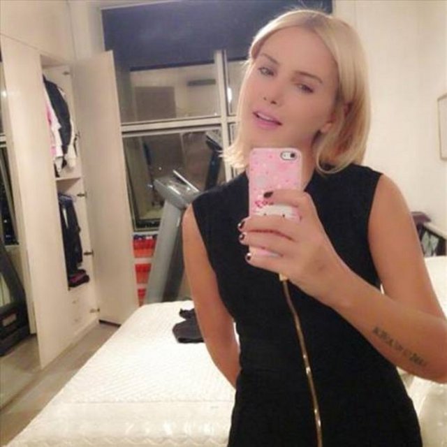 ECE ERKEN - Evet aynadan çektim -  -