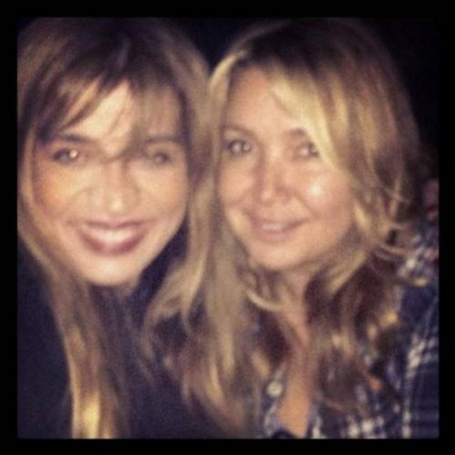 YONCA EVCİMİK Bir eğlendik... Bir eğlendik