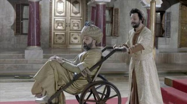 GANİ MÜJDE - Tarihin ilk tekerlekli sandalyesi -