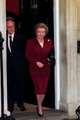 Kasım 1990- Eşi Denis'le Downing Street'ten son kez ayrılırken