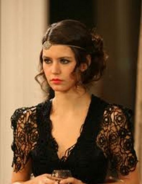 Beren Saat: Lübnan başta olmak üzere Cezayir, Tunus,Irak, Pakistan , Bulgaristan, Ürdün, Fas ve Suriye'den takip ediliyor. Fatmagülün Suçu Ne ve Aşkı Memnu ilişikli aramalarda yer alıyor.