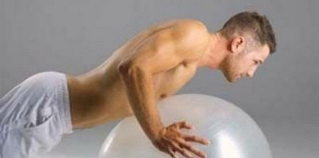 -Günlük hayatta alacağımız su miktarı ise ortalama olarak kilomuzu 36'ya bölerek bulabilirsiniz. Örneğin 82 kilo olan biri günlük su tüketimi 2,280ml olmalı.