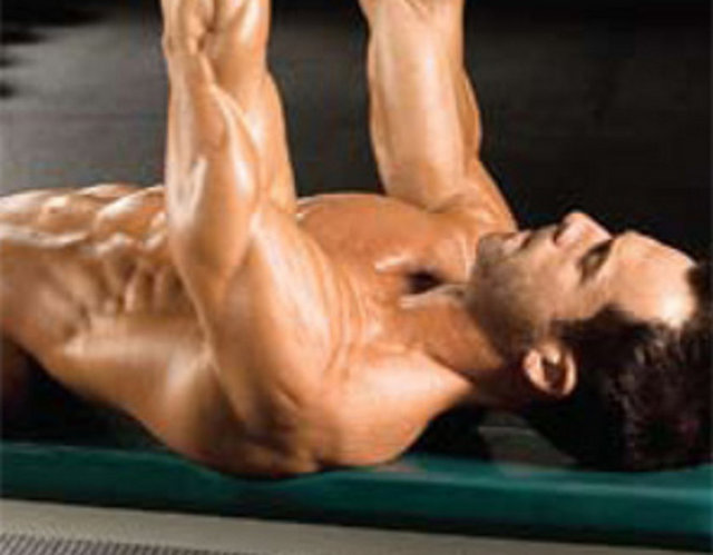 İndirme sırasında nefes vererek kollarınızı ve vücudunuzu mutlaka rahatlatın...