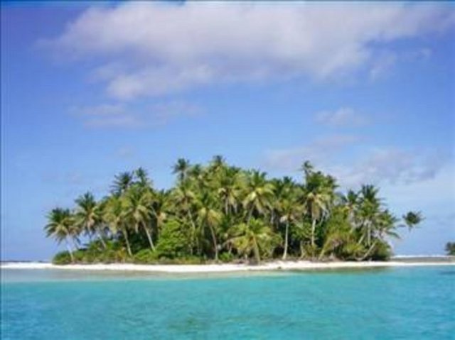 Nukunono Atolündeki Nukunonu village en büyük şehridir...