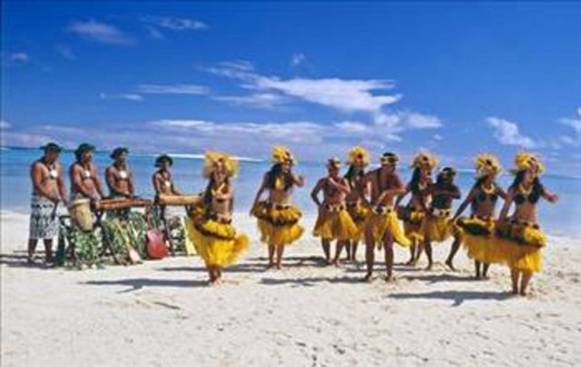 Yeni Zelanda'ya bağlı takımadaların başkenti Raratonga atolündeki Avarua'dır...