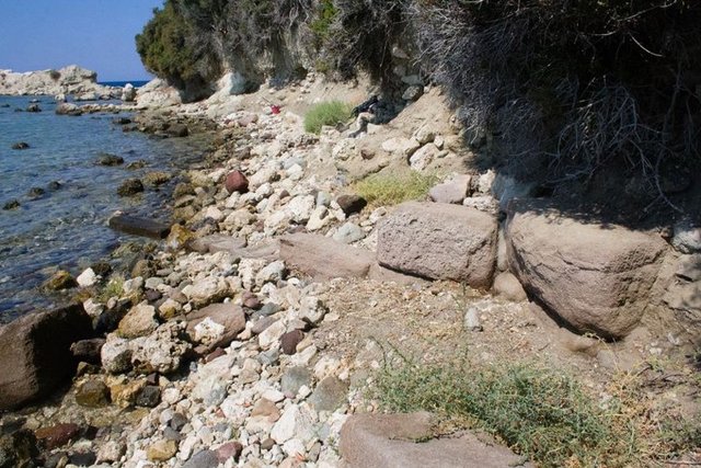 Böylece antik yazarların sözünü ettiği ve üzerinde Kane antik kentinin bulunduğu üçüncü Arginus adasının bu yarımada olduğu anlaşıldı. -