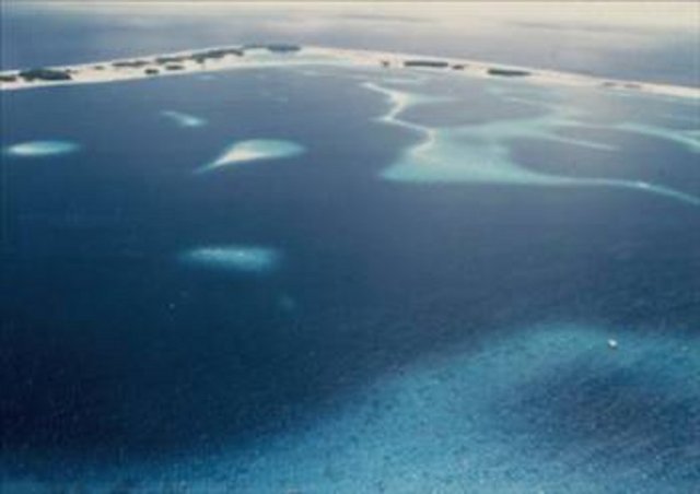 Yeni Zelandaya yaklaşık 3500 km uzaklıktadır...