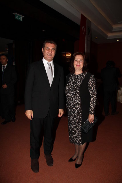 MUSTAFA SARIGÜL, MONİK İPEKEL