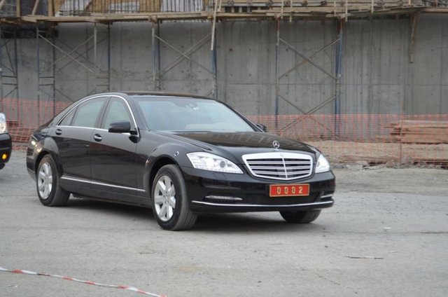 Daha önce BMW marka araç kullanan Başbakan Recep Tayyip Erdoğan artık Mercedes marka makam aracı kullanıyor