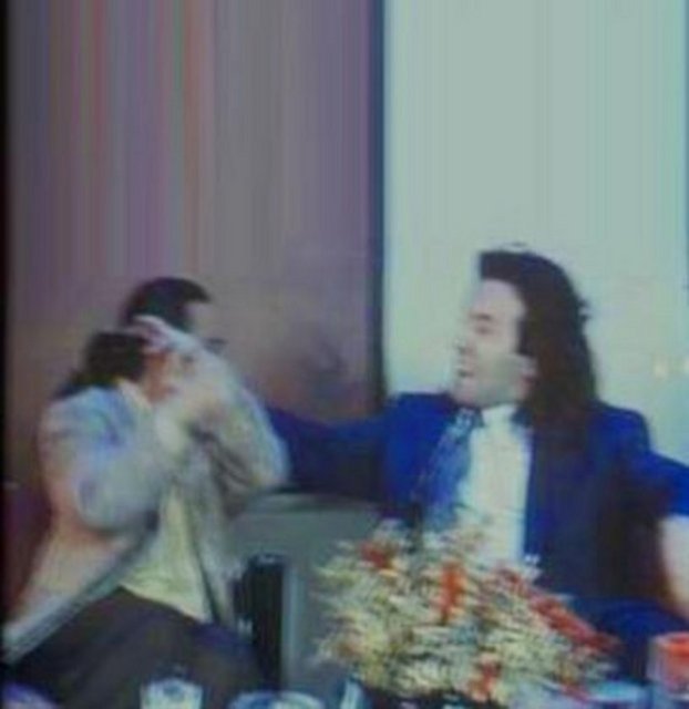 Televizyonda Medyum Memiş'in Keto'yu dövmesi