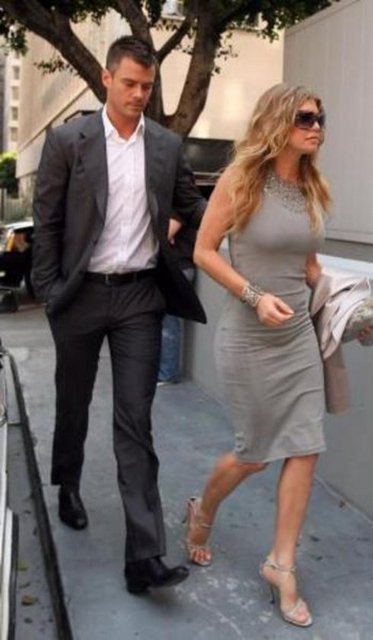 Anlatılanlara göre Duhamel, bir striptizciyle kaçamak yapmıştı. Herkes Fergie'nin ne yapacağını merak ederken çift evliliğe devam kararı aldı.