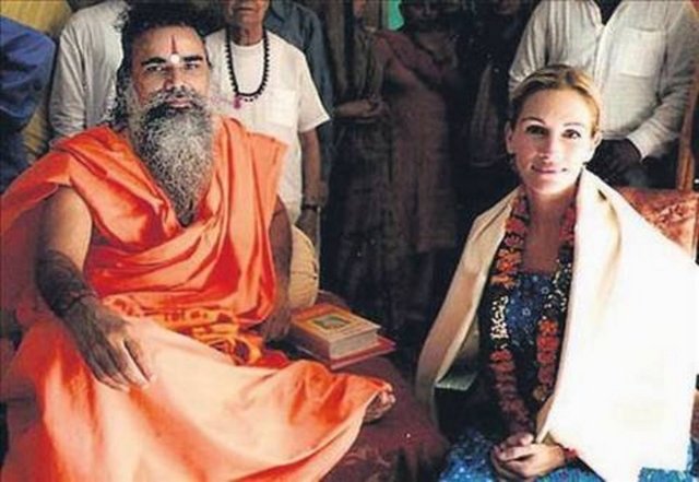 Yıllarca yıkılan imajını düzeltmek için uğraşan ünlü sanatçı, evlenip çoluk çocuğa karışınca sakandal unutuldu.