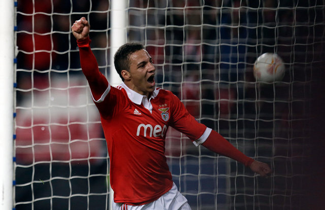 - Kuruluş yılı 1904 olan Lizbon kenti kulübü Benfica, kısa zaman önce 109. yılını kutladı. Başkanlığını Luis Filipe Vieira'nın yaptığı kulüp, futbol maçlarını 65 bin 600 kapasiteli Estadio da Luz'da (Işık Stadı) oynuyor.