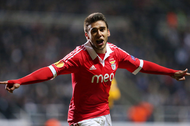 - UEFA Avrupa Ligi'ndeki Fenerbahçe-Benfica eşleşmesi, Avrupa kupalarında ikinci kez gerçekleşecek.