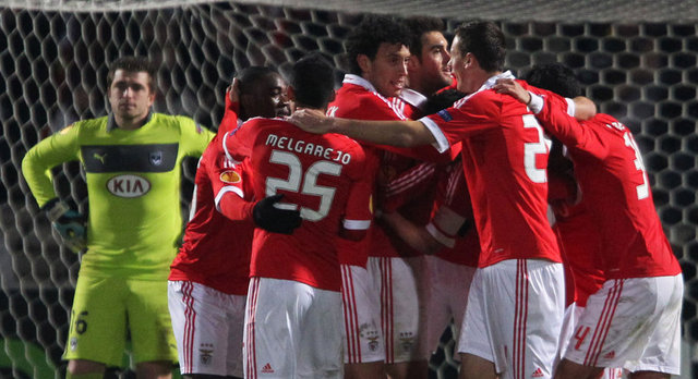 Takımın diğer yıldızları ise Aimar, Salvio ve Luisao.