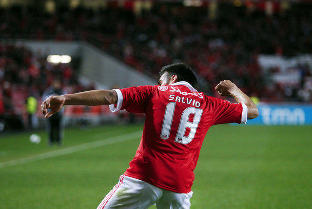 Bir Türk takımıyla son maçını 2011-2012 sezonu Şampiyonlar Ligi  3. eleme turunda yapan kırmızı-beyazlılar, Trabzonspor'u deplasmanda 2-0 yenip, evinde ise 1-1 berabere kalarak turlamıştı.