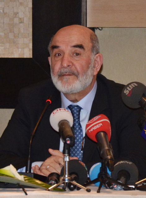 Heyet Başkanı Ahmet Taşgetiren, "Akıllarımızı koyacağız, gönüllerimizi koyacağız ve Konya'dan güzel, büyük bir ses çıkacak, ülkemiz için, İslam dünyası için. Türkiye'nin kendi iç sorunlarını çözmesi, sulh ve selamete ulaşması, bu koca coğrafyada büyük bir aşk ve şevk uyandıracaktır" dedi.