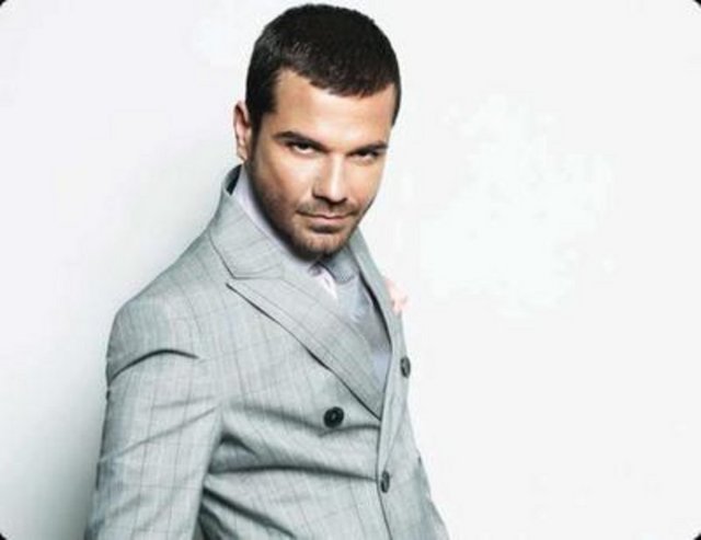 Kenan Doğulu 1974 doğumlu