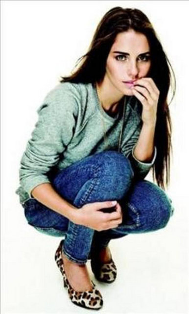 Aslı Tandoğan 1979 doğumlu