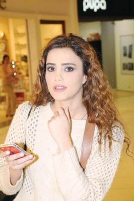 Nehir Erdoğan 1980 doğumlu