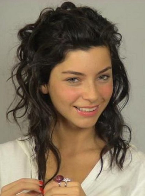 Merve Boluğur 1987 doğumlu