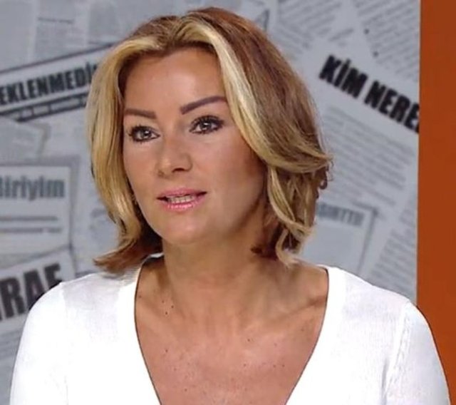 Tebiyesizliğe ve saygısızlığa elbetteki müsammam yoktur. Ben ilk el fotoğrafını yayınladığımda elimin kendisine hiç bakmamıştım. Çünkü benim hedefim elimdeki yüzüklerdi.