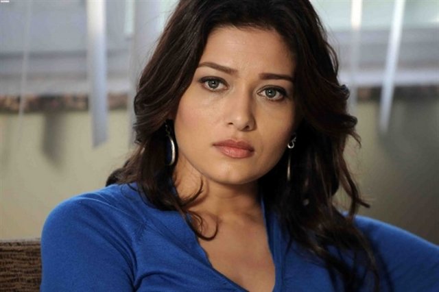 Nurgül Yeşilçay 1976 doğumlu